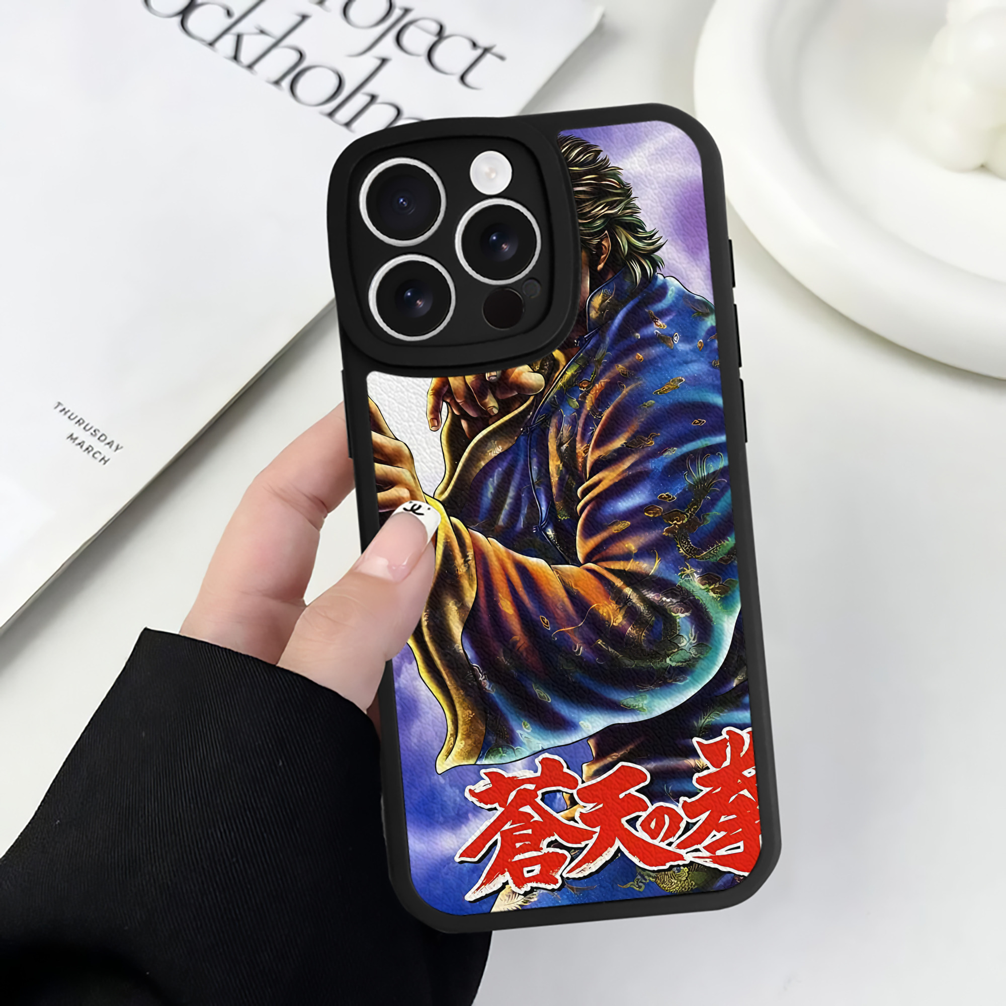 （画像用） 北斗の拳 Fist of the North Star 【iPhone 16シリーズ対応】シリコンスマホケース（レザー調） 材質：シリコン